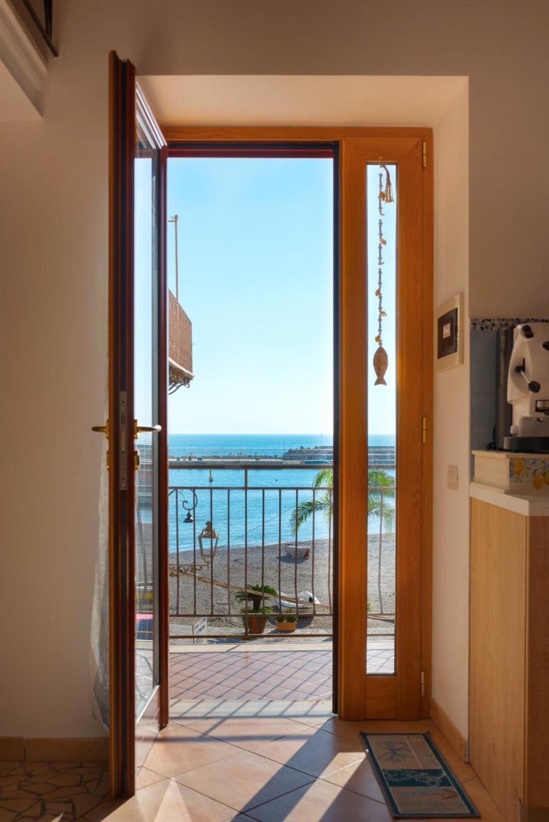 Casa Vacanze "Il Baffo E Il Mare" Cetara Dış mekan fotoğraf